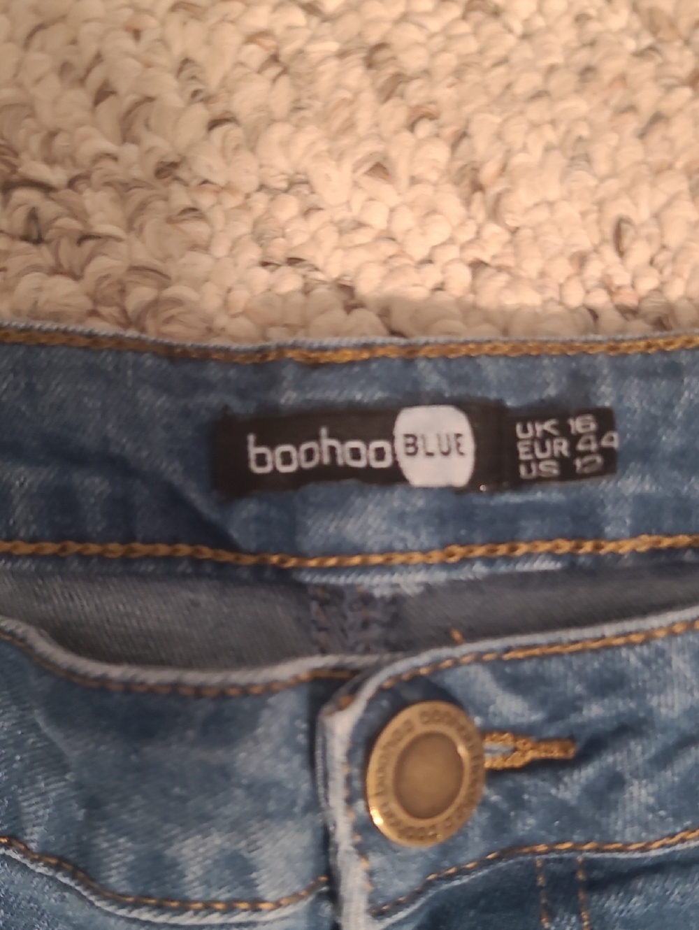 Boohoo Blue - Picture 2 of 2